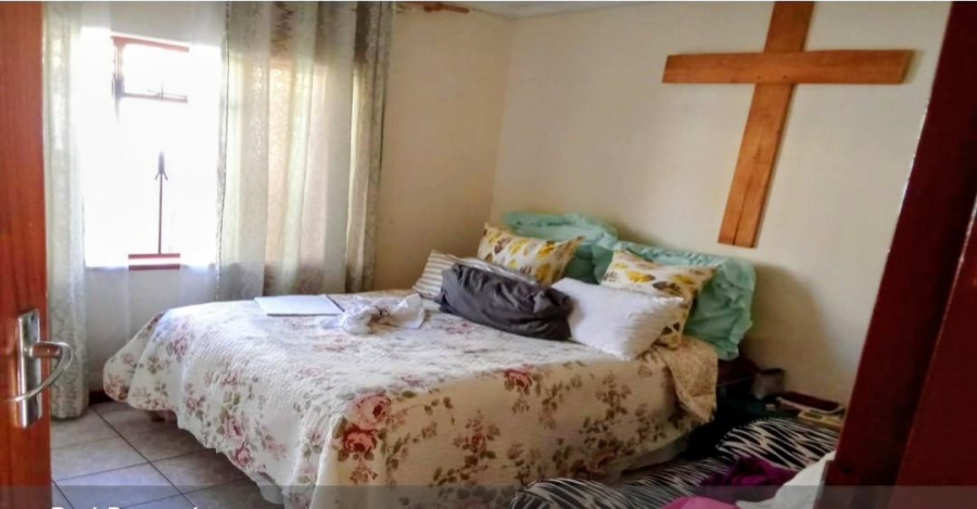 5 Bedroom Property for Sale in Diepkloof Gauteng