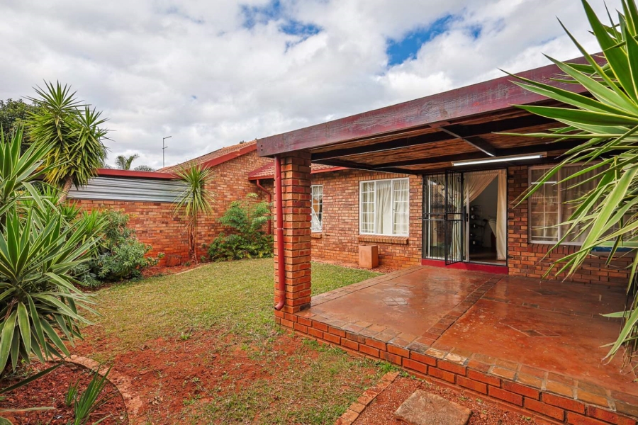 2 Bedroom Property for Sale in Meyerspark Gauteng