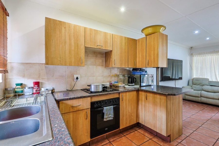 2 Bedroom Property for Sale in Meyerspark Gauteng