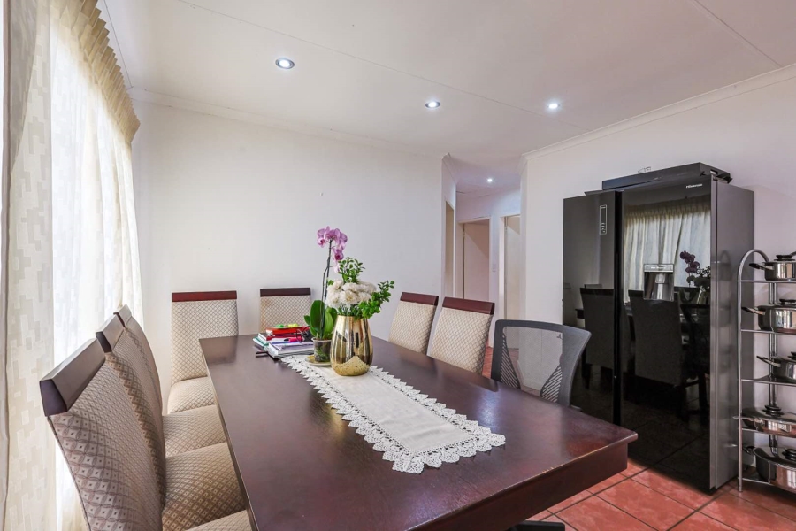 2 Bedroom Property for Sale in Meyerspark Gauteng