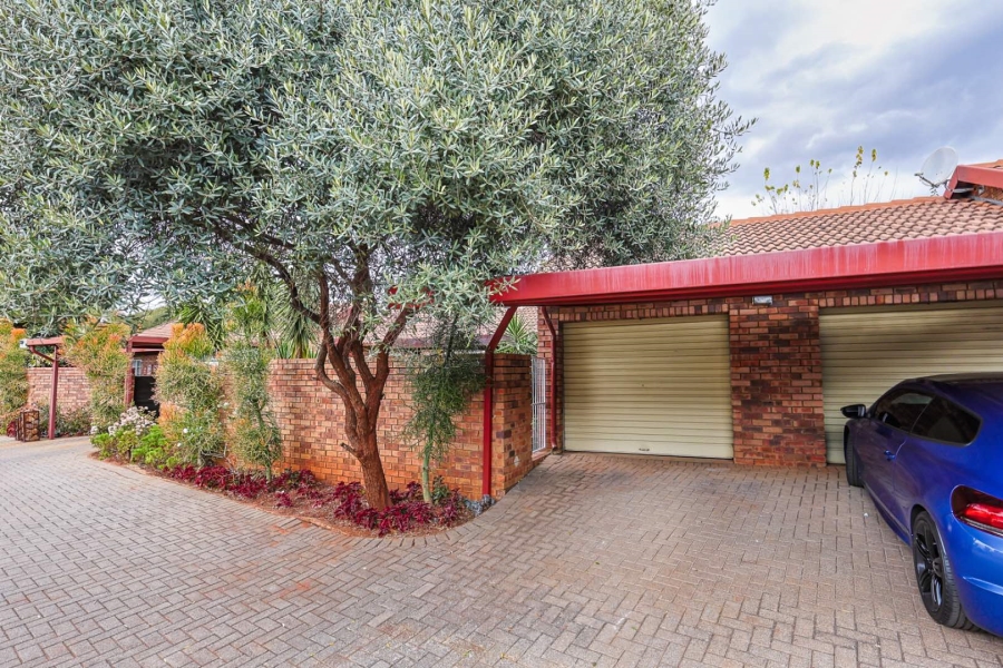 2 Bedroom Property for Sale in Meyerspark Gauteng