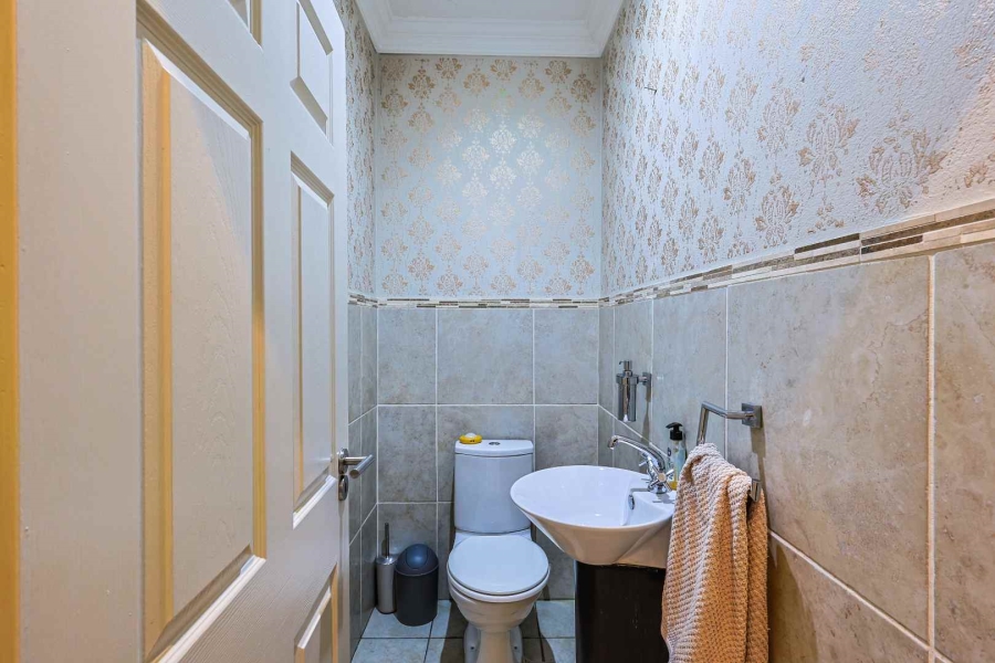4 Bedroom Property for Sale in Six Fountains Residential Estate Gauteng