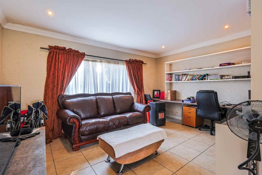 4 Bedroom Property for Sale in Six Fountains Residential Estate Gauteng