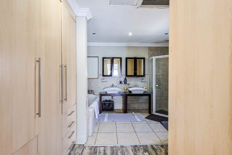 4 Bedroom Property for Sale in Six Fountains Residential Estate Gauteng