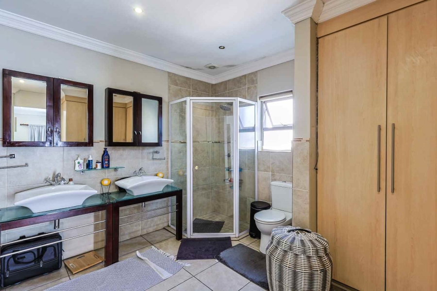 4 Bedroom Property for Sale in Six Fountains Residential Estate Gauteng