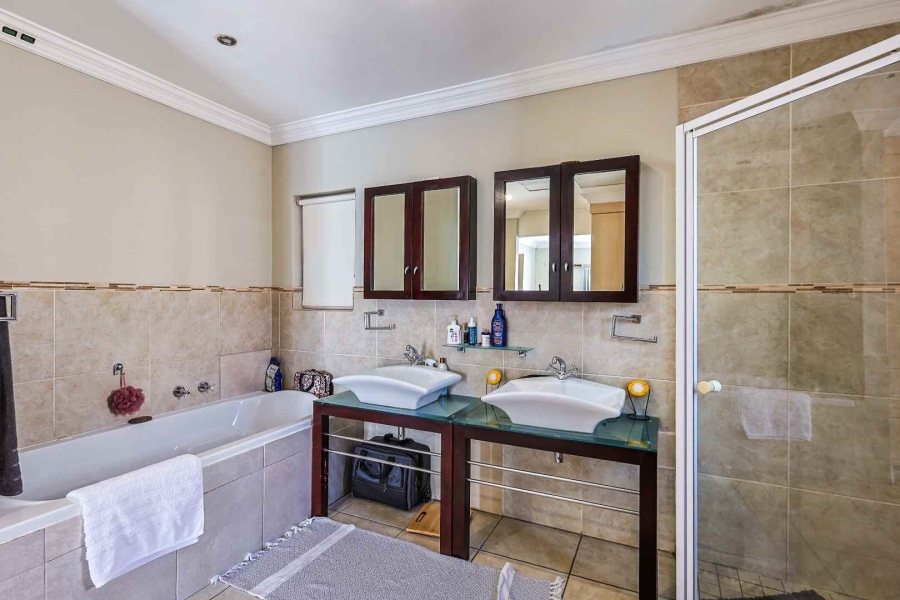 4 Bedroom Property for Sale in Six Fountains Residential Estate Gauteng