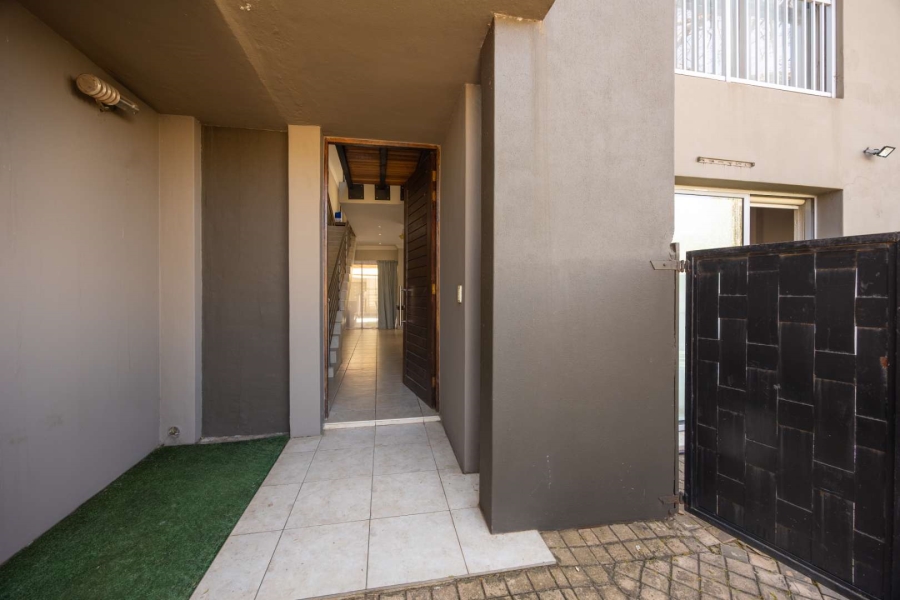 4 Bedroom Property for Sale in Six Fountains Residential Estate Gauteng