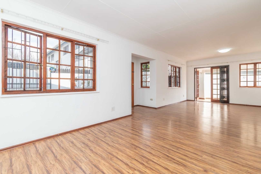 5 Bedroom Property for Sale in Barbeque Downs Gauteng