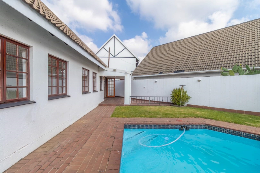 5 Bedroom Property for Sale in Barbeque Downs Gauteng