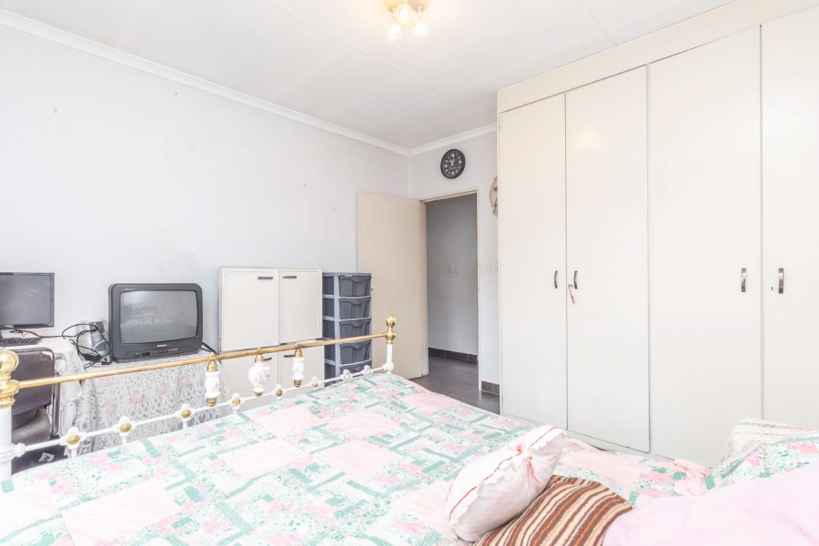 2 Bedroom Property for Sale in Vorna Valley Gauteng