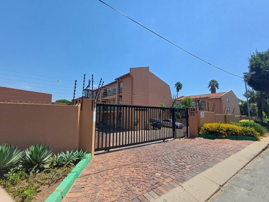 2 Bedroom Property for Sale in Kensington B Gauteng
