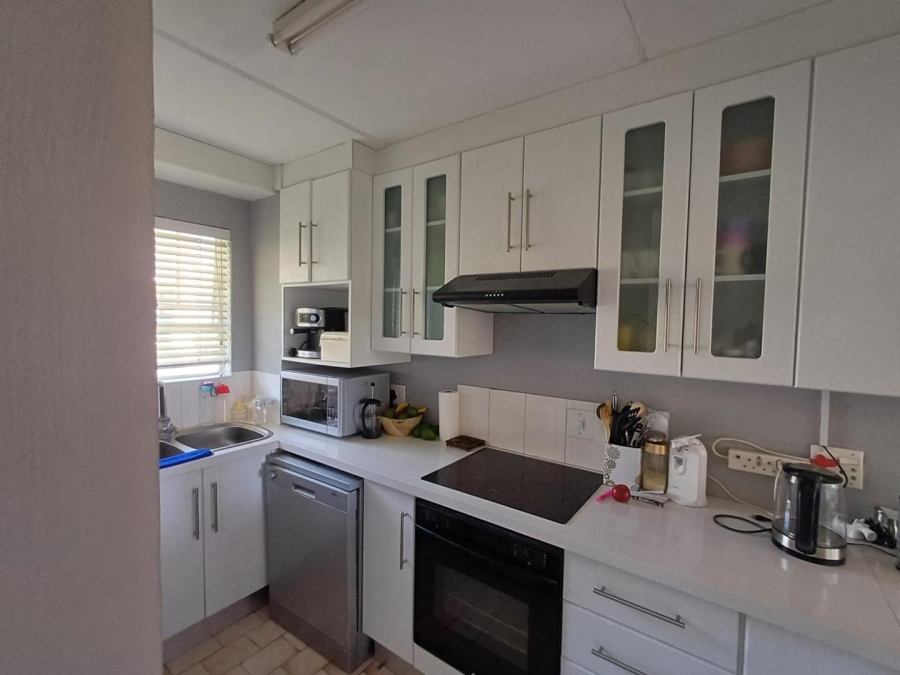 2 Bedroom Property for Sale in Kensington B Gauteng