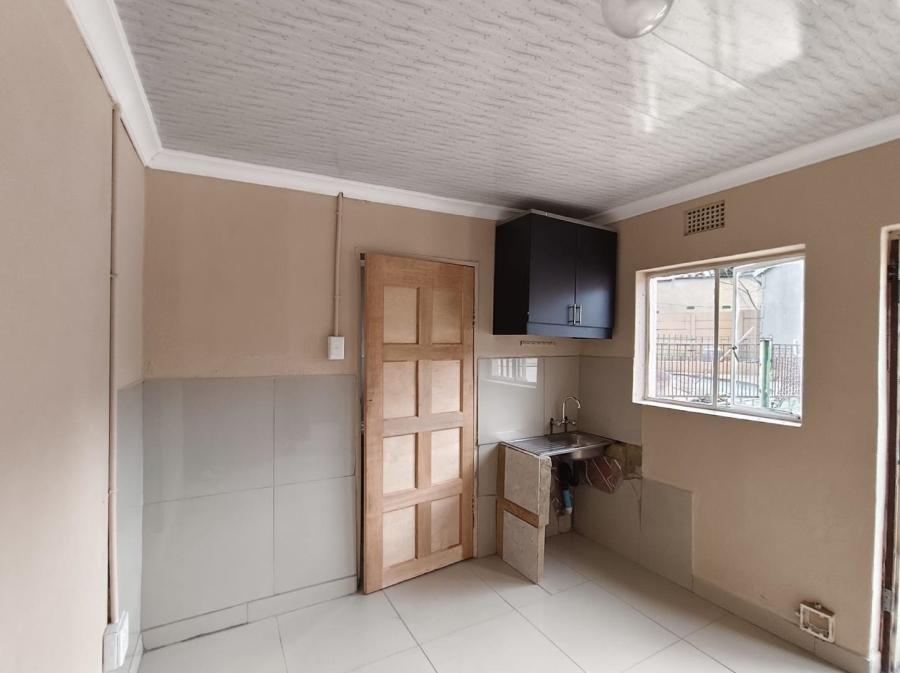 To Let 1 Bedroom Property for Rent in Maraisburg Gauteng