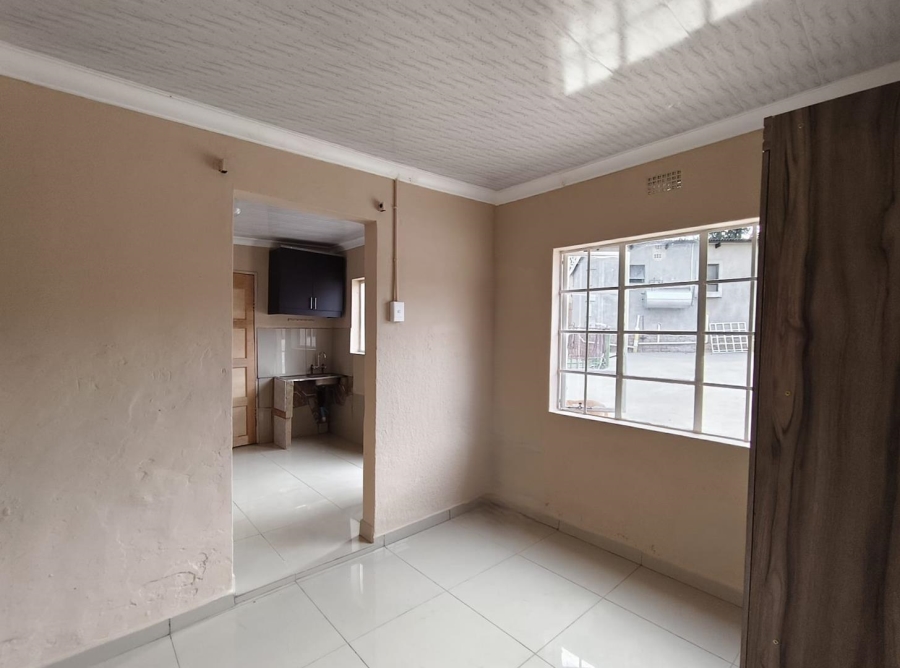 To Let 1 Bedroom Property for Rent in Maraisburg Gauteng