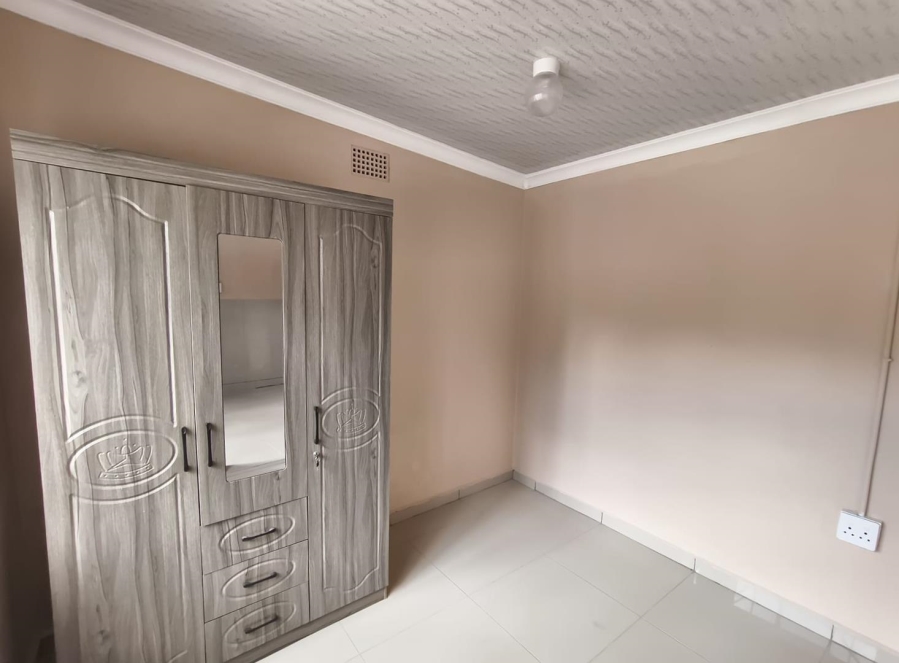 To Let 1 Bedroom Property for Rent in Maraisburg Gauteng