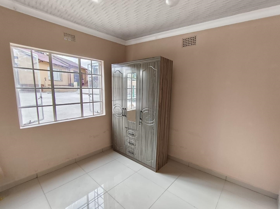 To Let 1 Bedroom Property for Rent in Maraisburg Gauteng