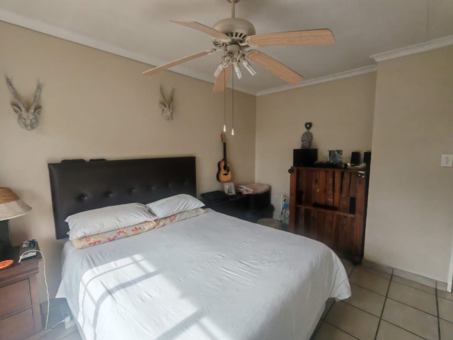 2 Bedroom Property for Sale in Amberfield Heights Gauteng