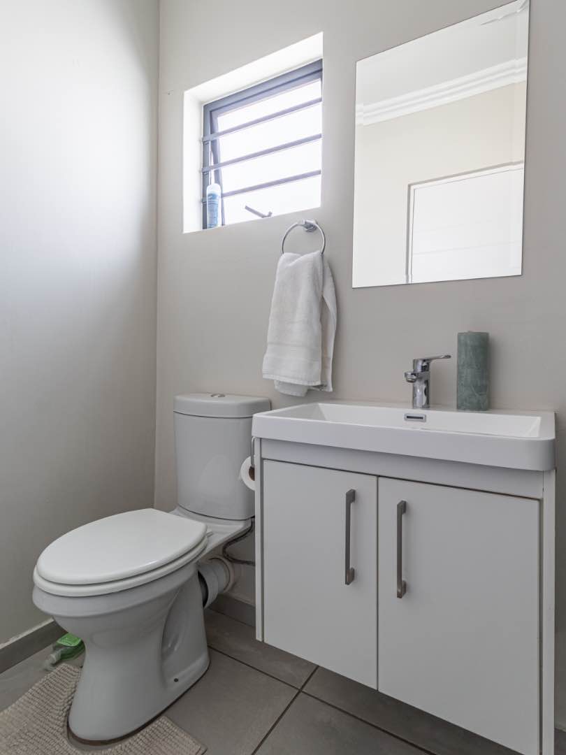 4 Bedroom Property for Sale in Little Falls Gauteng