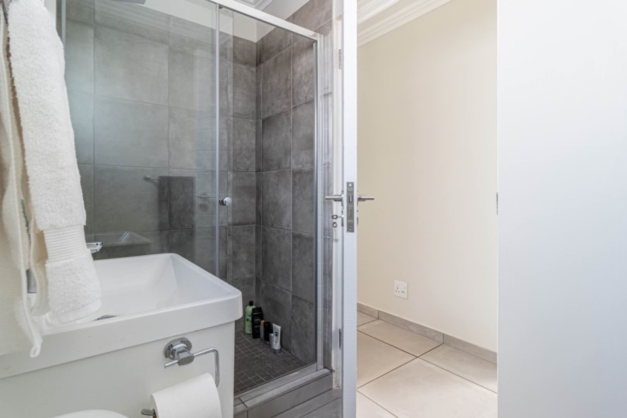 4 Bedroom Property for Sale in Little Falls Gauteng