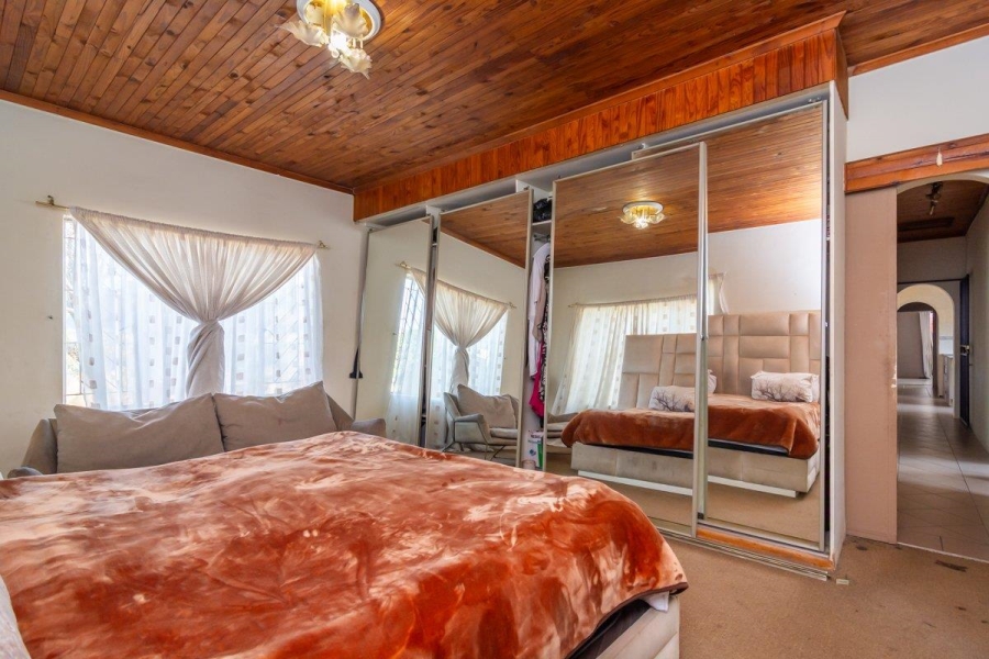 4 Bedroom Property for Sale in Florida Gauteng