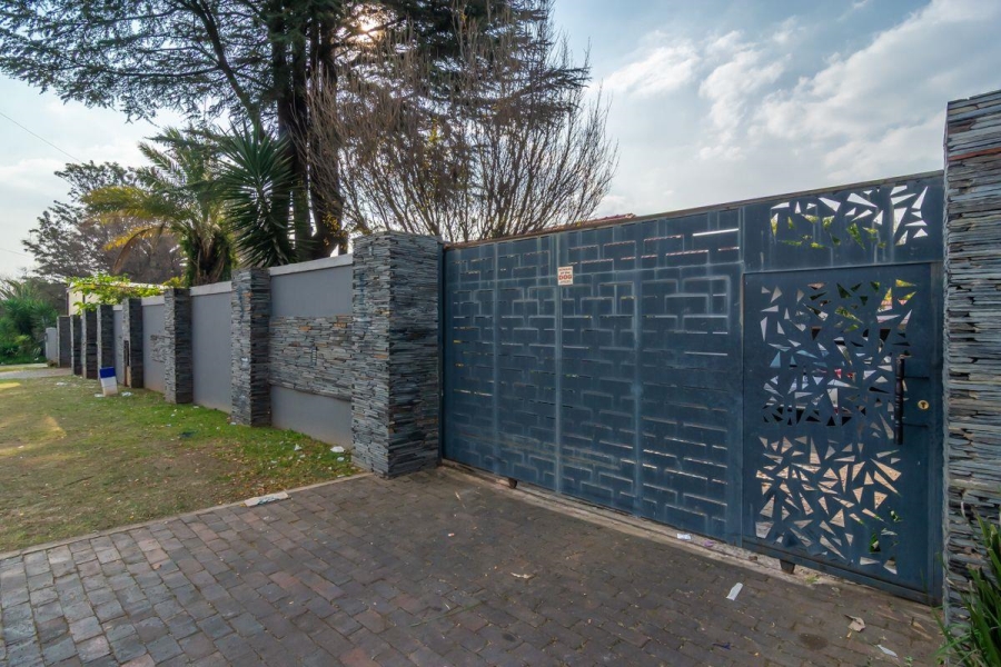 4 Bedroom Property for Sale in Florida Gauteng
