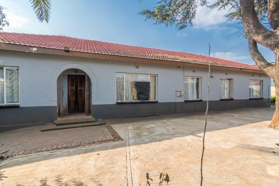 4 Bedroom Property for Sale in Florida Gauteng
