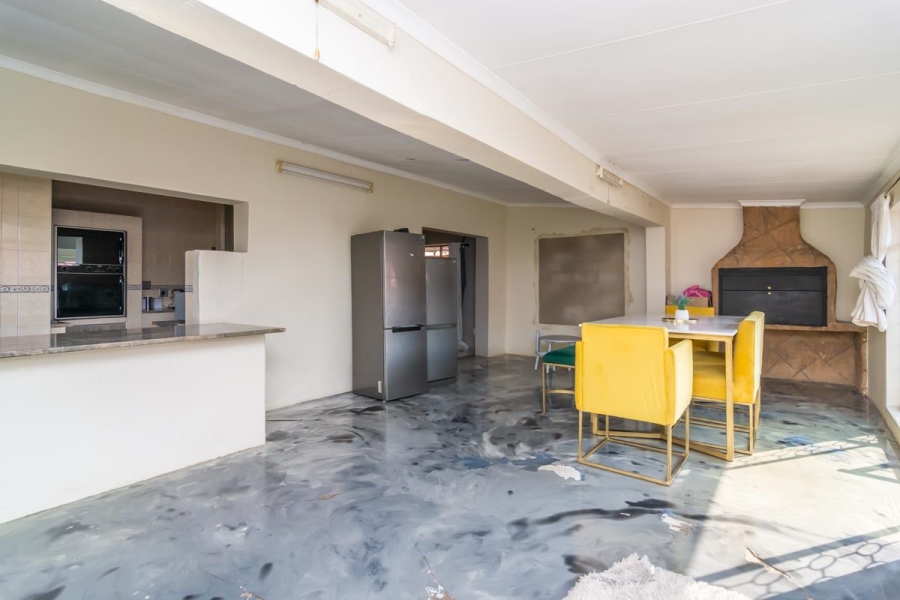 4 Bedroom Property for Sale in Florida Gauteng