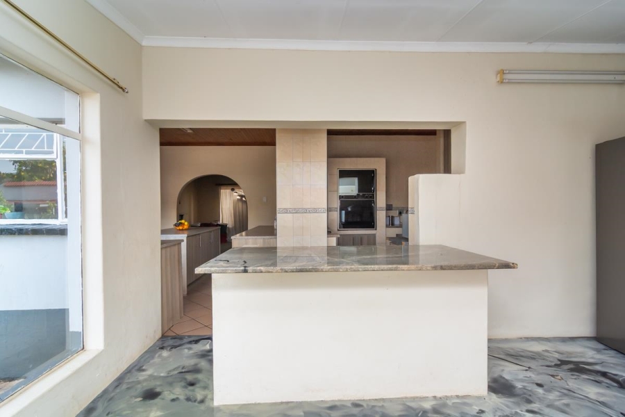 4 Bedroom Property for Sale in Florida Gauteng