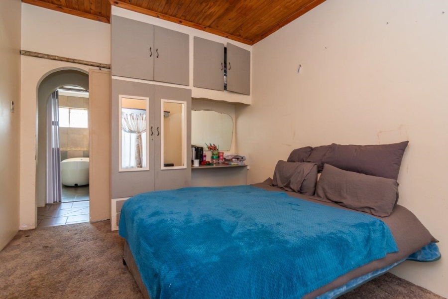4 Bedroom Property for Sale in Florida Gauteng