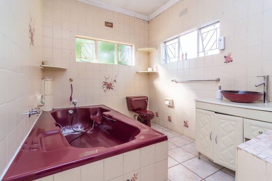 4 Bedroom Property for Sale in Florida Gauteng