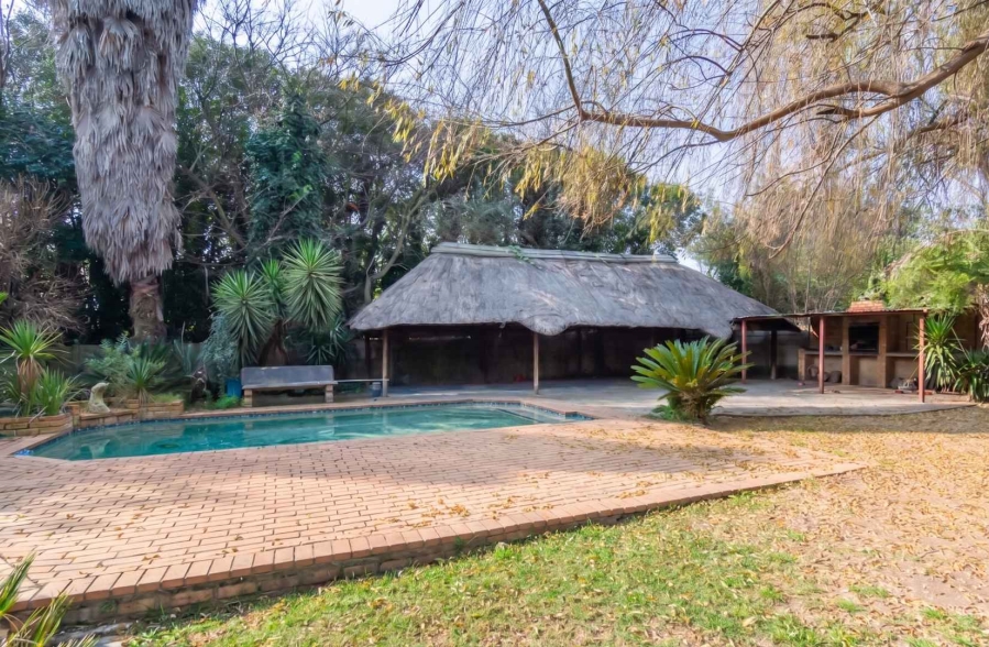 4 Bedroom Property for Sale in Florida Gauteng