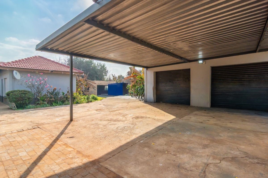 4 Bedroom Property for Sale in Florida Gauteng