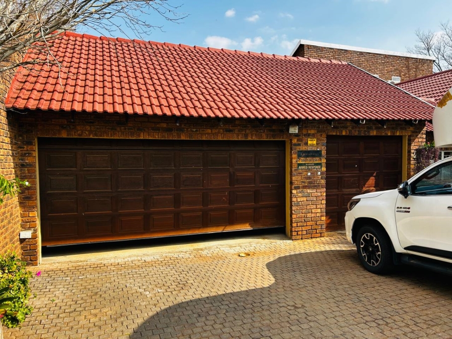 4 Bedroom Property for Sale in Jordaan Park Gauteng