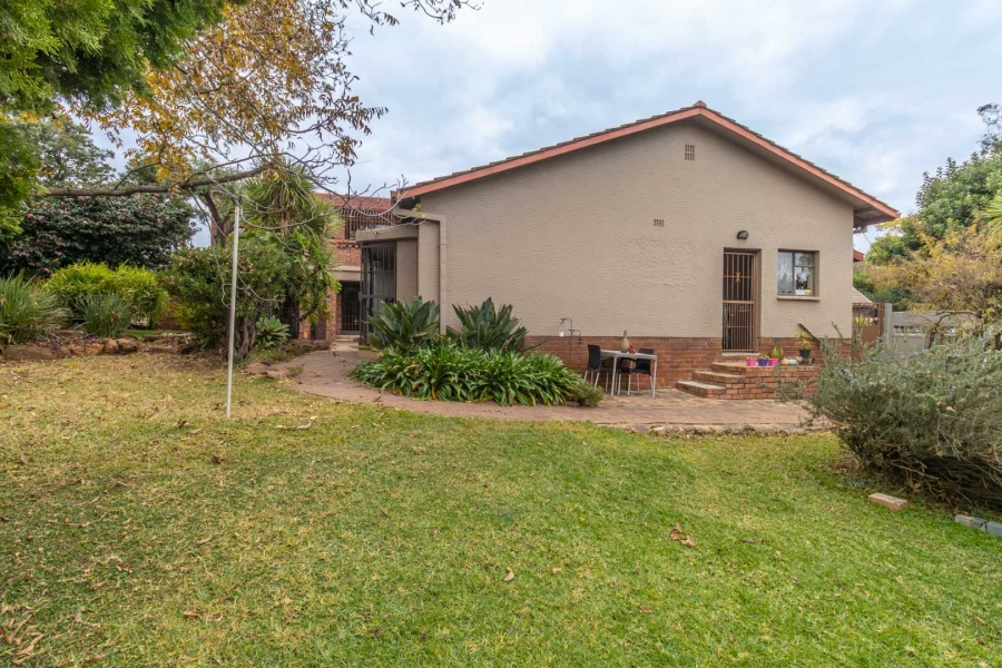 7 Bedroom Property for Sale in Weltevreden Park Gauteng