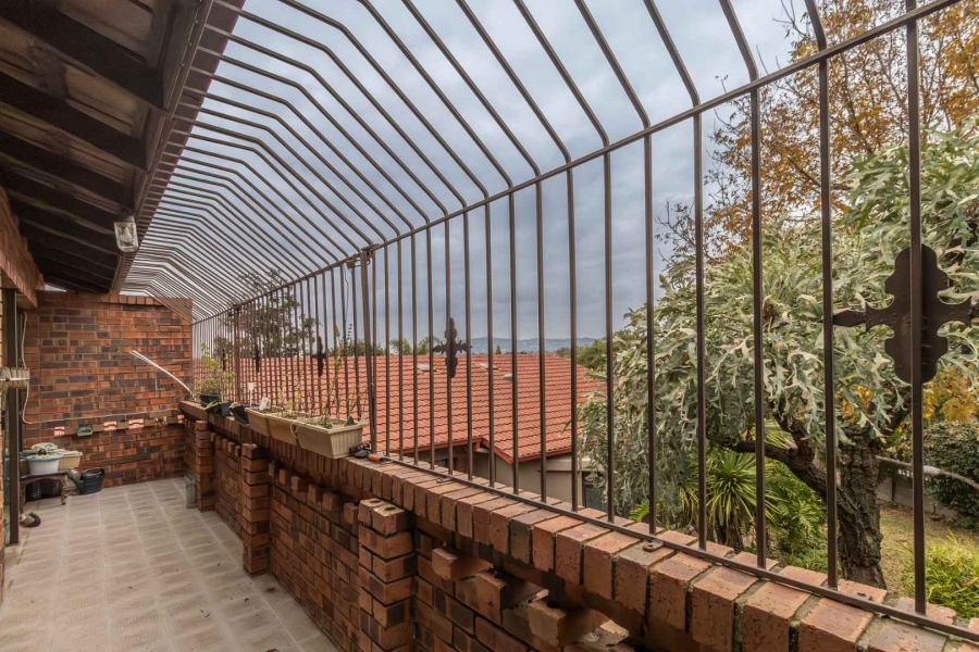 7 Bedroom Property for Sale in Weltevreden Park Gauteng