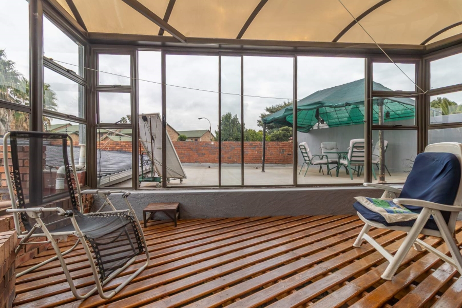 7 Bedroom Property for Sale in Weltevreden Park Gauteng