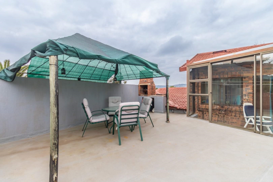 7 Bedroom Property for Sale in Weltevreden Park Gauteng