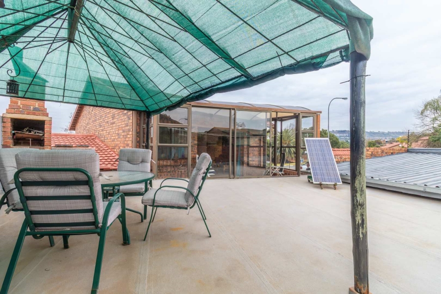 7 Bedroom Property for Sale in Weltevreden Park Gauteng