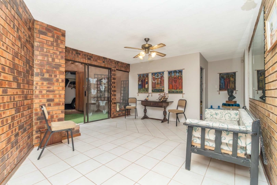 7 Bedroom Property for Sale in Weltevreden Park Gauteng