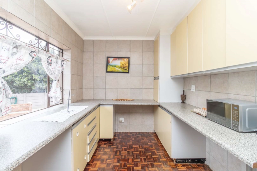 7 Bedroom Property for Sale in Weltevreden Park Gauteng