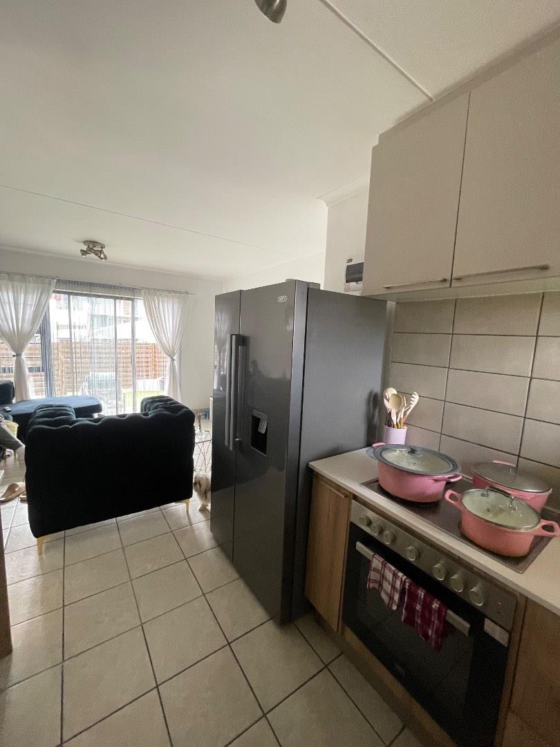 To Let 4 Bedroom Property for Rent in Esther Park Gauteng