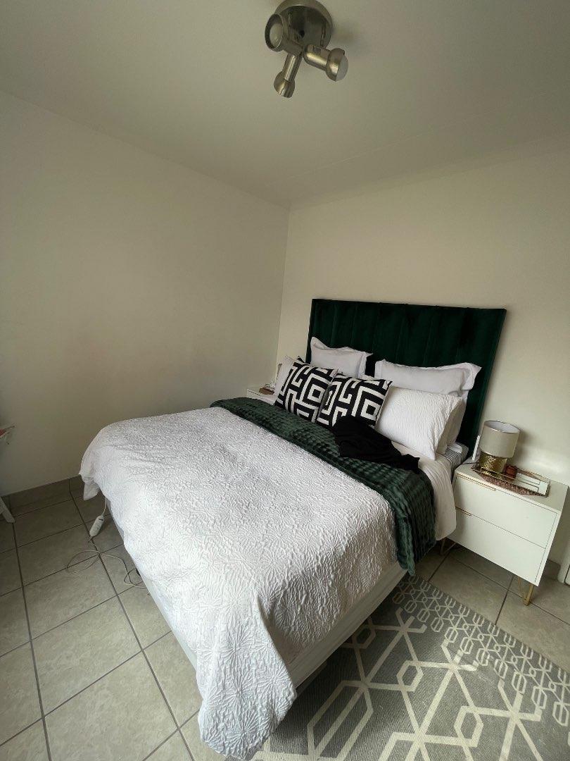To Let 4 Bedroom Property for Rent in Esther Park Gauteng