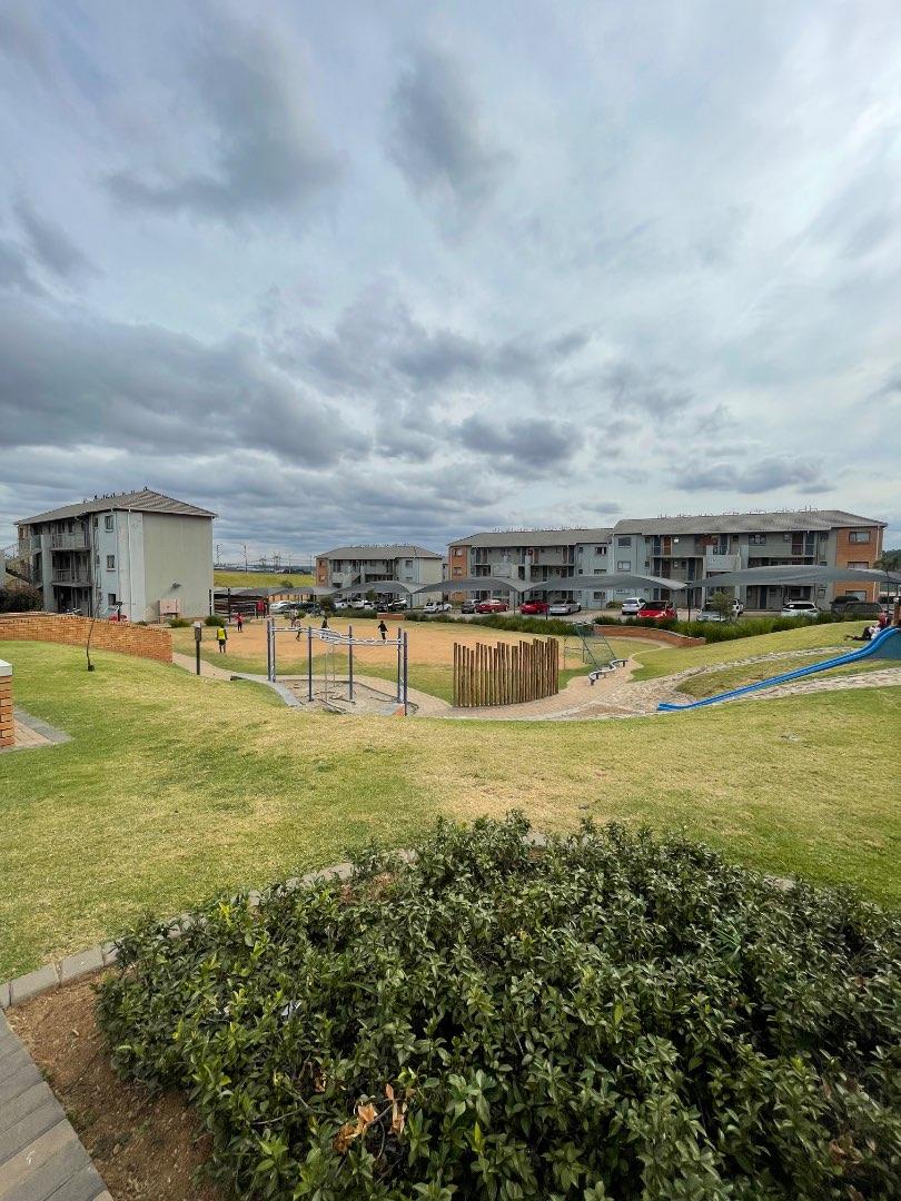 To Let 4 Bedroom Property for Rent in Esther Park Gauteng