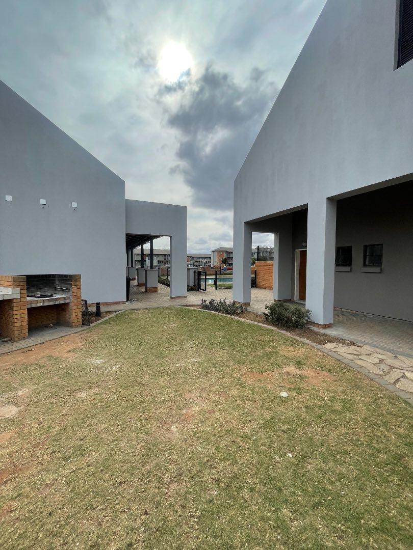 To Let 4 Bedroom Property for Rent in Esther Park Gauteng