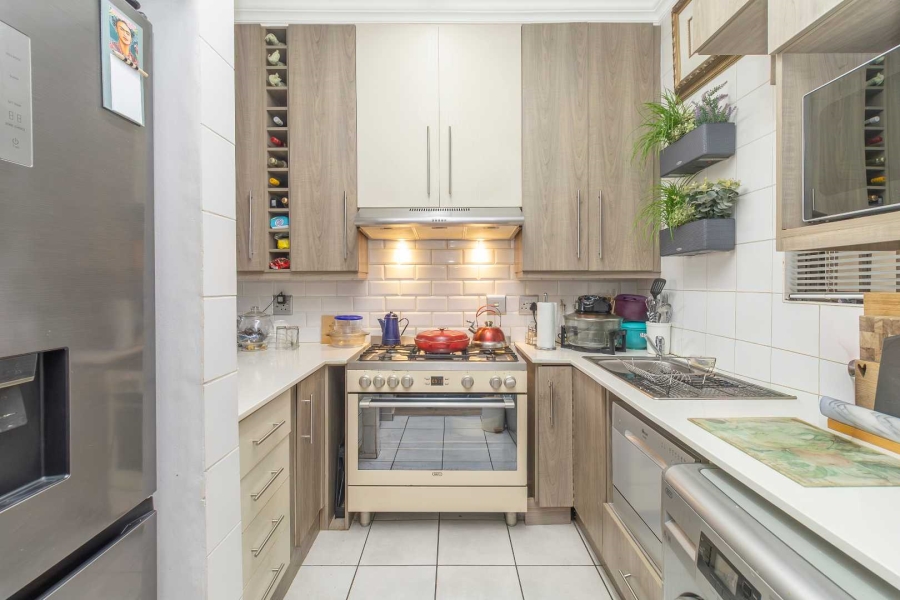 2 Bedroom Property for Sale in Lonehill Gauteng