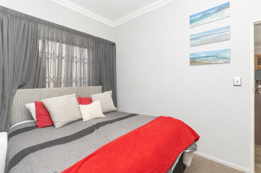2 Bedroom Property for Sale in Lonehill Gauteng