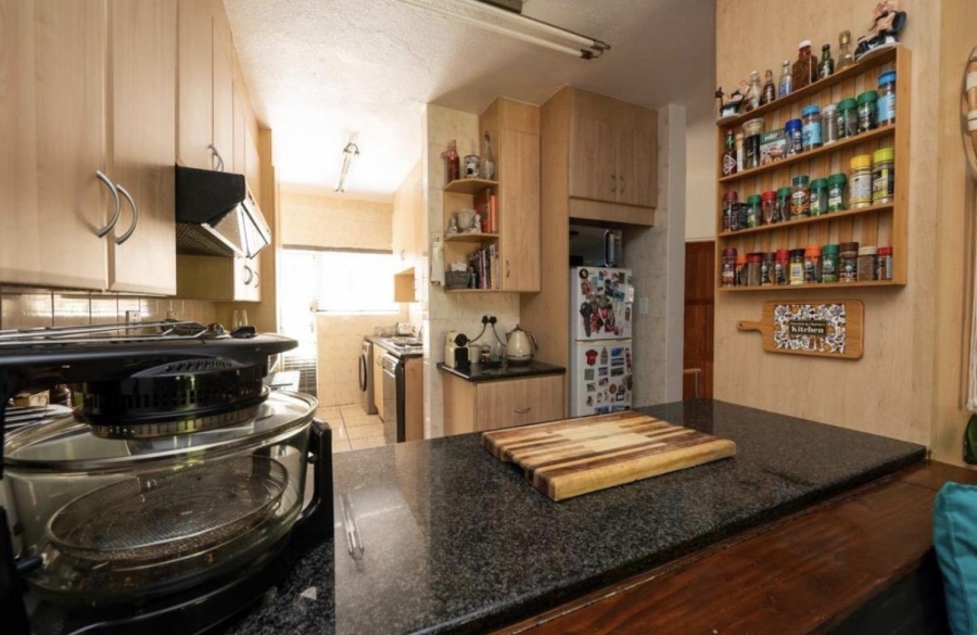 3 Bedroom Property for Sale in Bassonia Gauteng