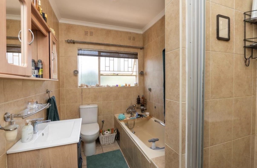 3 Bedroom Property for Sale in Bassonia Gauteng