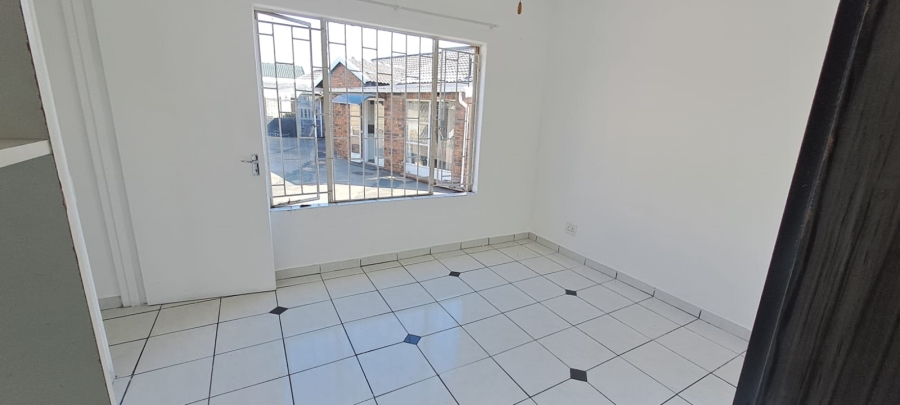To Let 1 Bedroom Property for Rent in Elandspark Gauteng