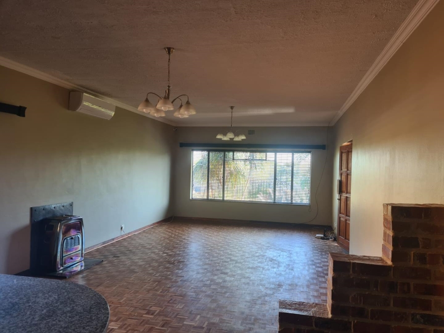 To Let 3 Bedroom Property for Rent in Sinoville Gauteng